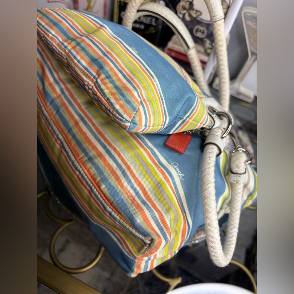 Coach 2011 Nautical East West Striped Beach Tote w/ matching wristlet - Picture 12 of 15